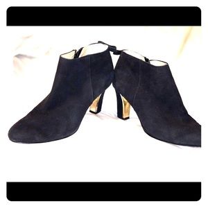 Adrienne Vittadini booties